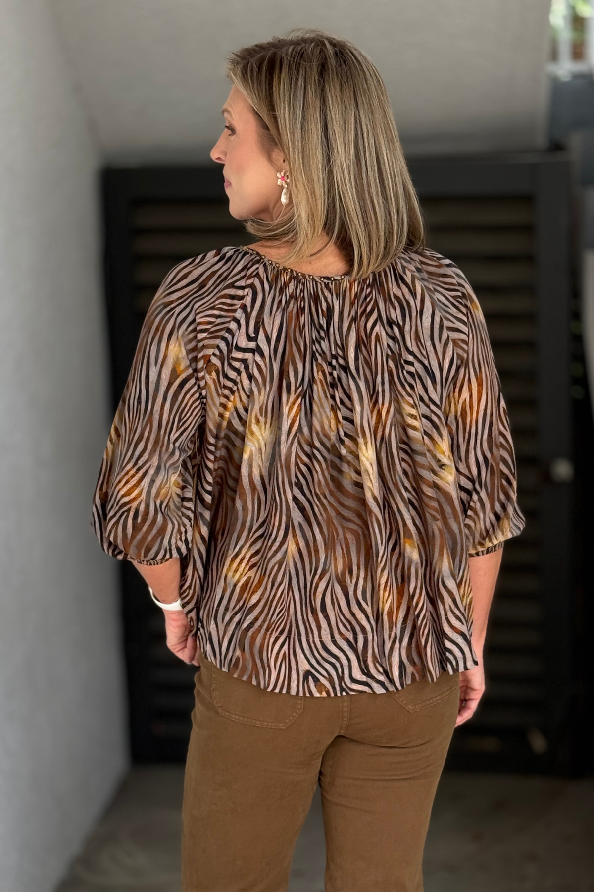 Tru Luxe animal print 3/4 sleeve blouse for fall