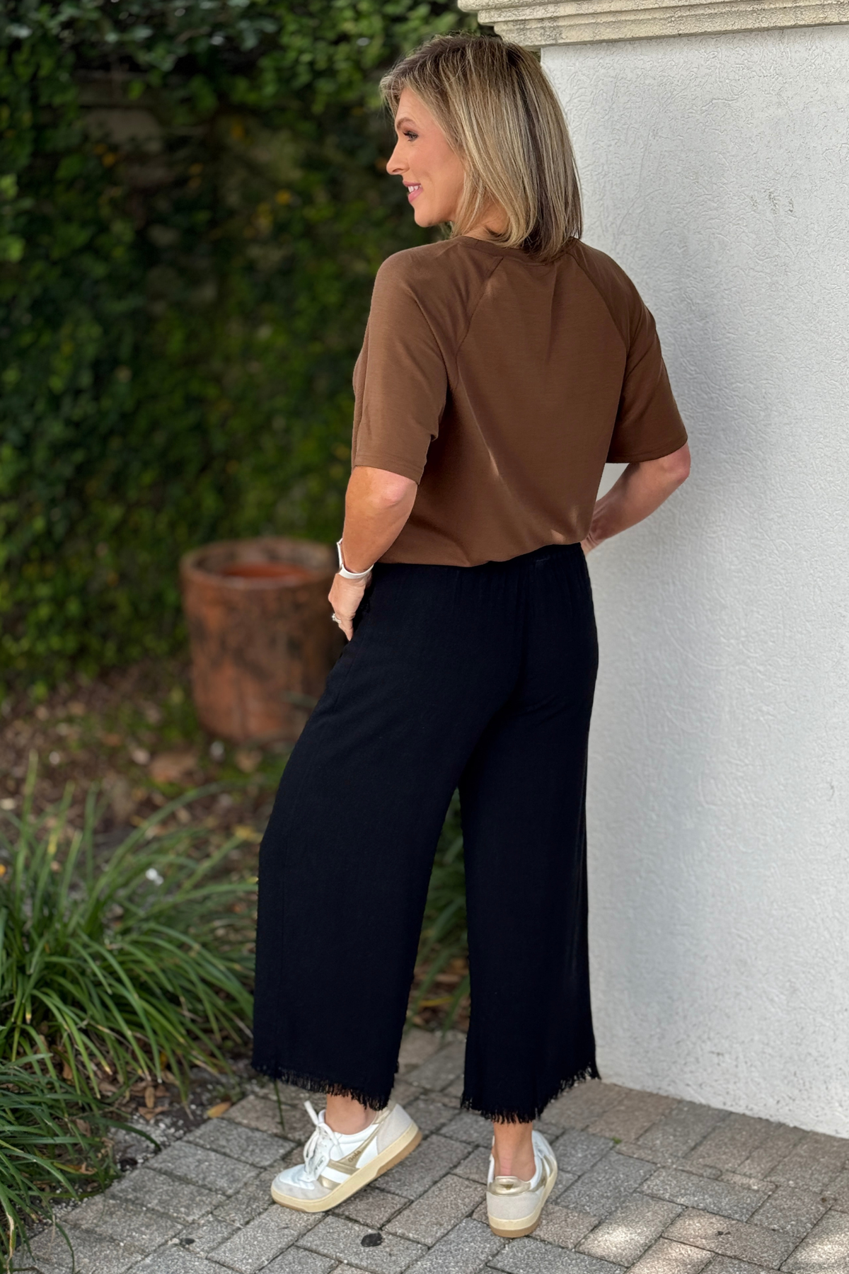 Relaxed black wide leg boutique pants