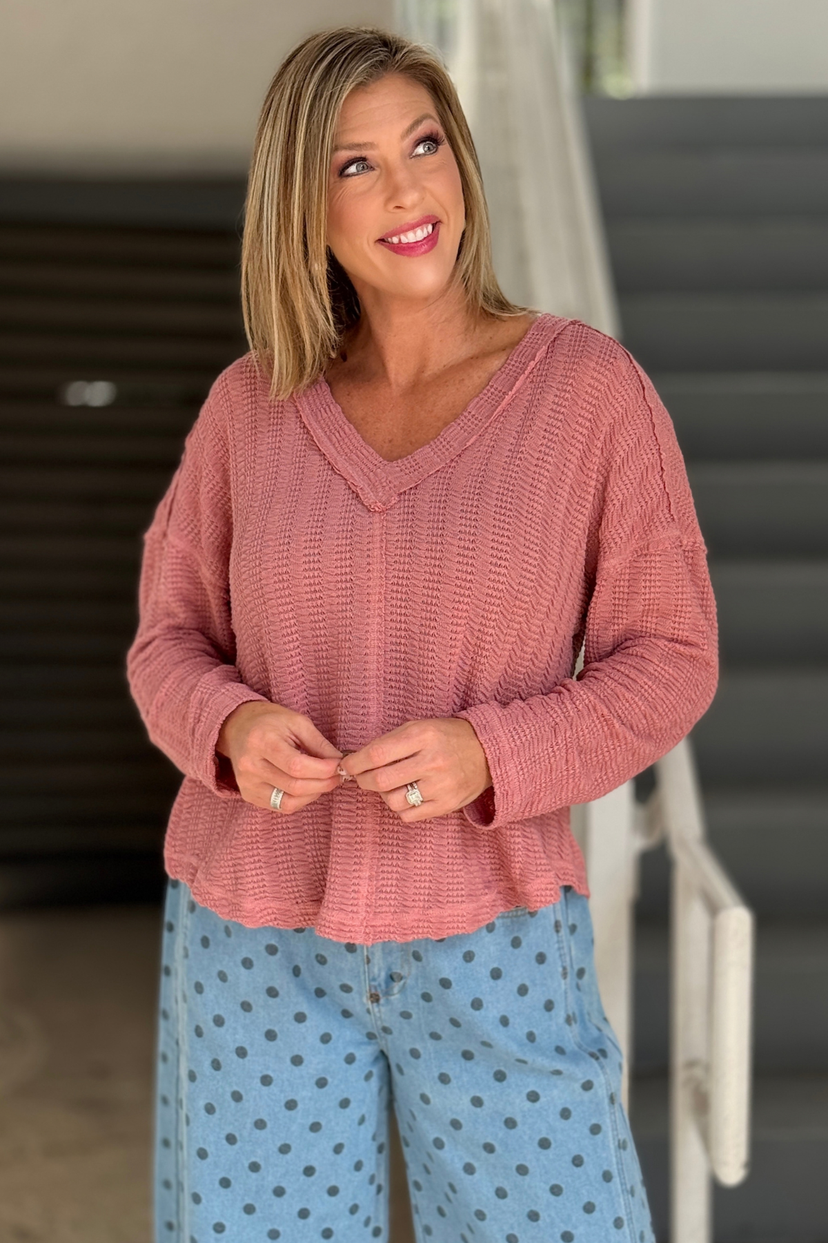 Mauve V-neck open knit women’s top