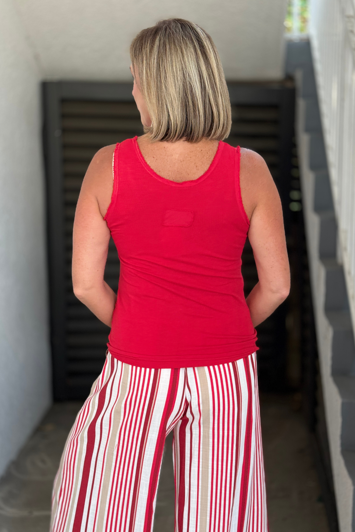 Women's V-neck sleeveless tank