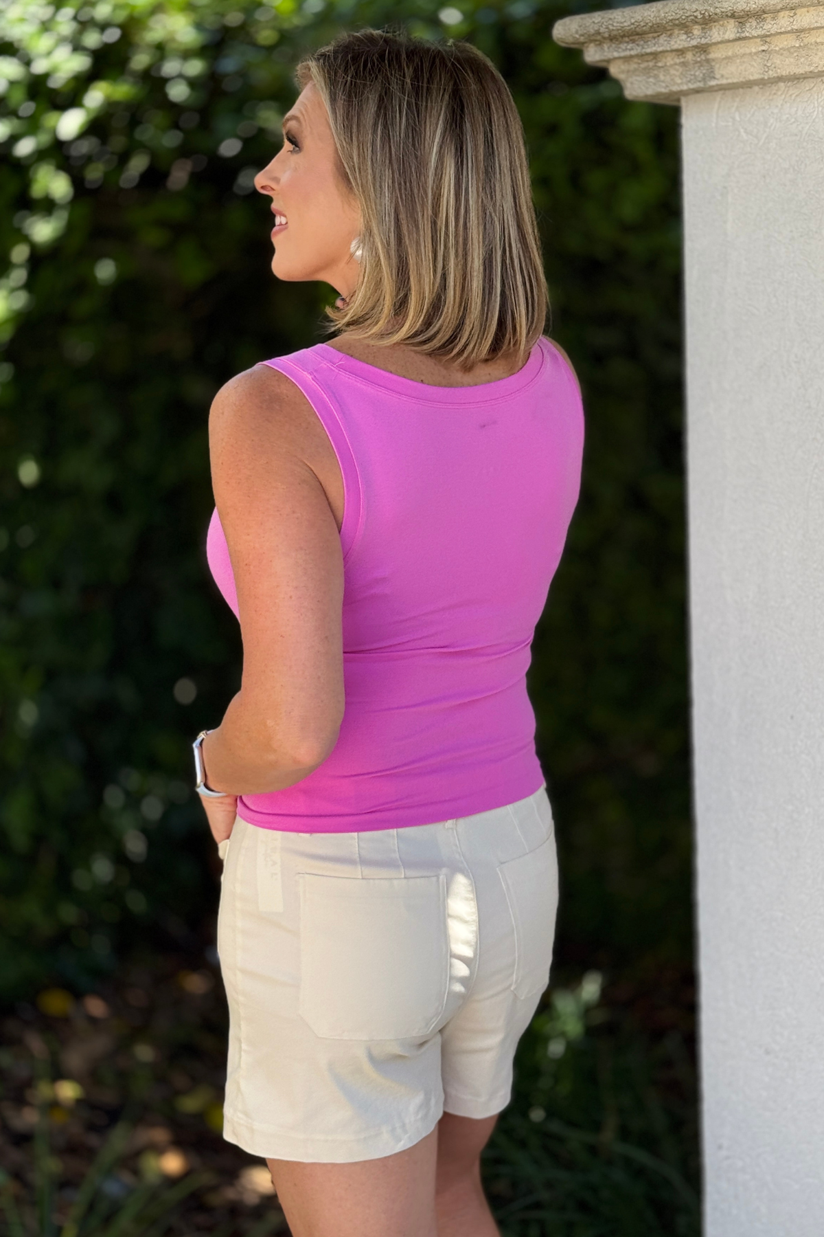 back view cropped tank top seamless fit