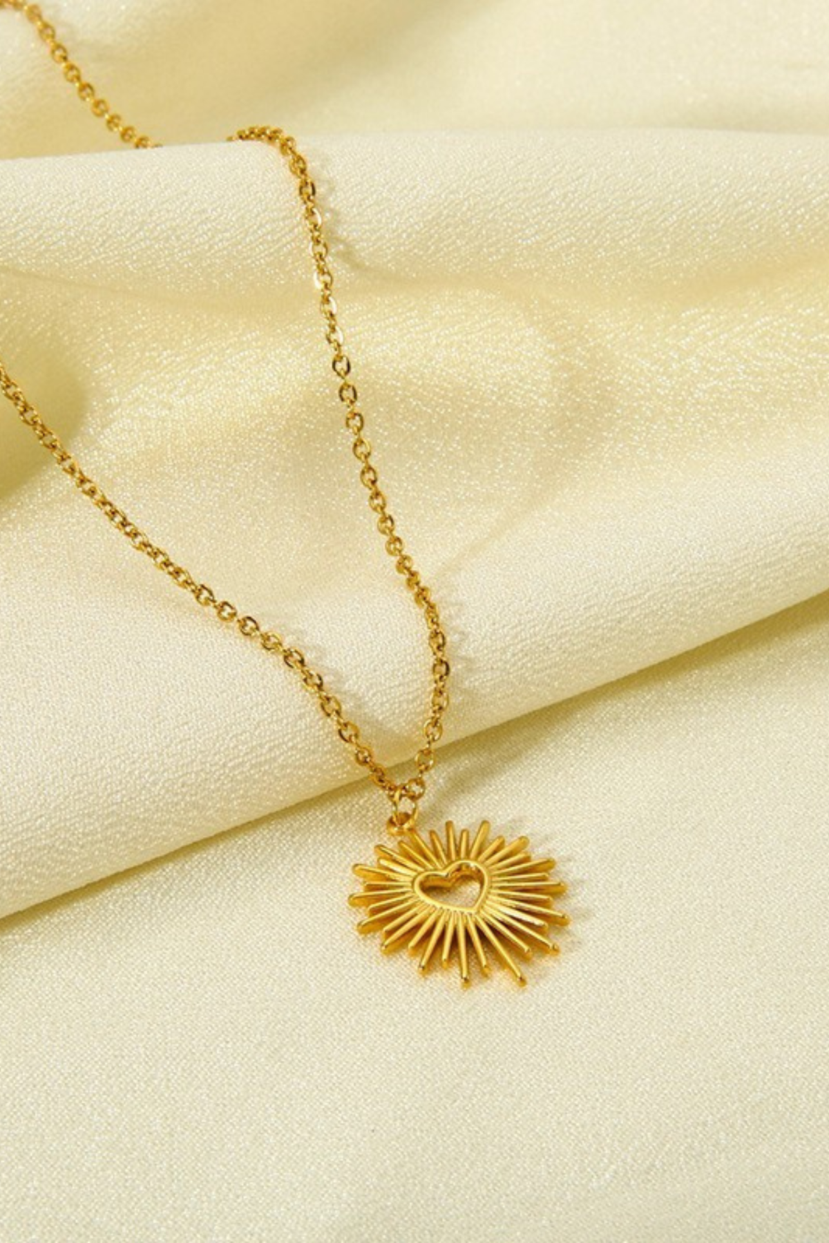 tarnish free waterproof gold heart necklace close up
