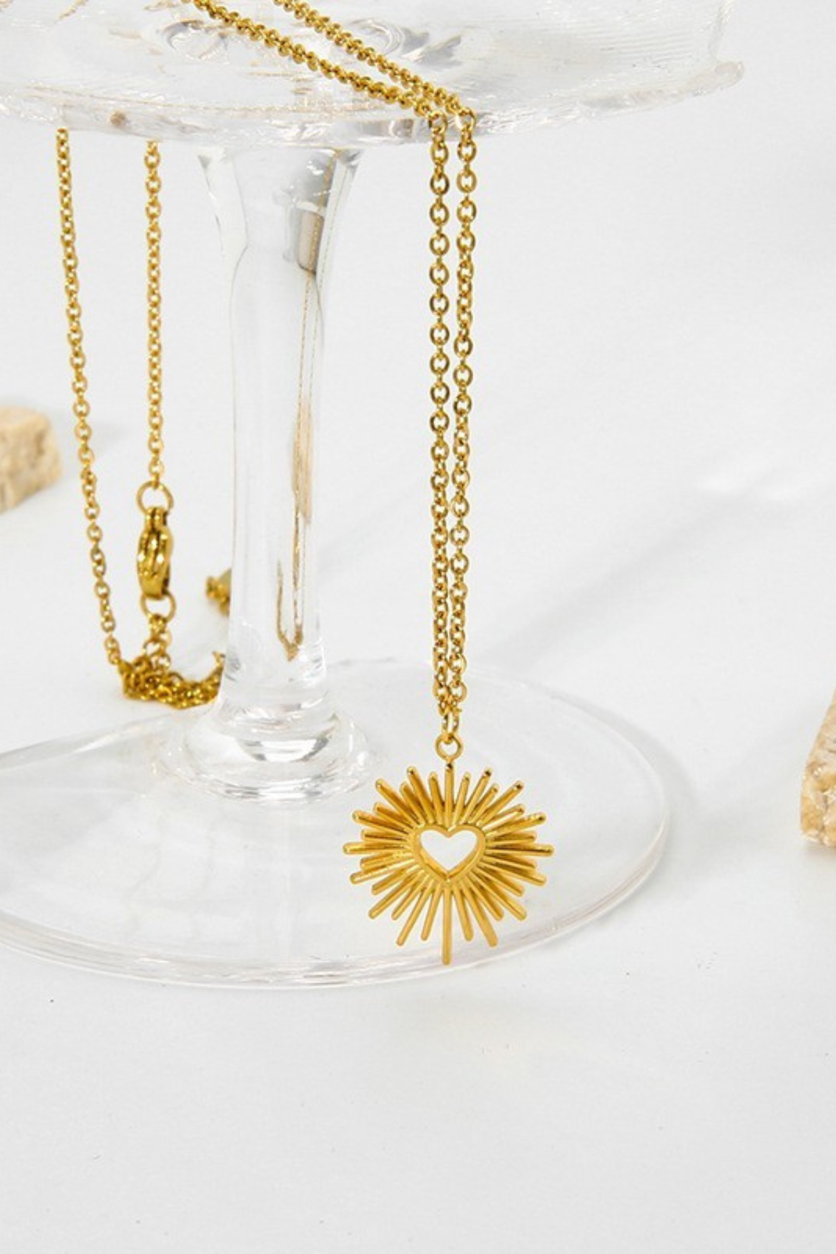 18k gold dipped stainless steel sunburst heart pendant necklace