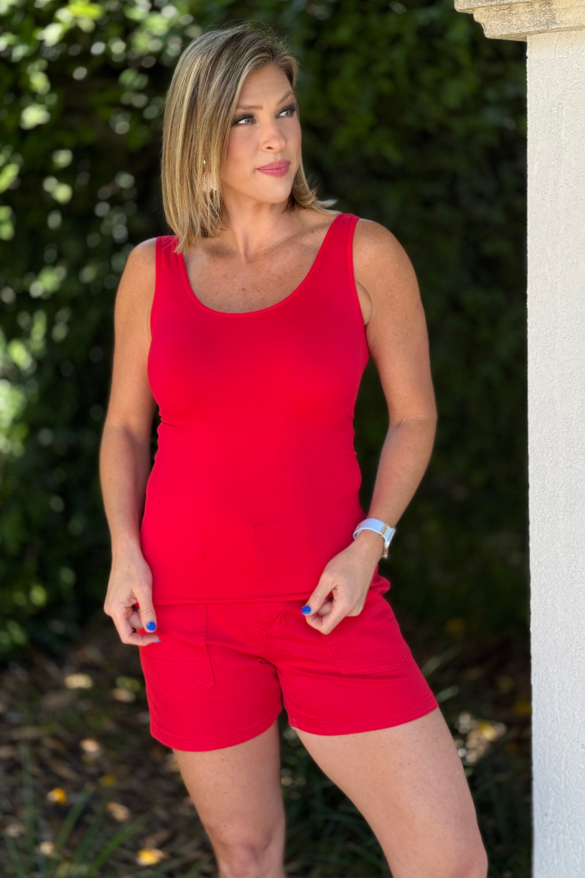 red seamless tank top fitted