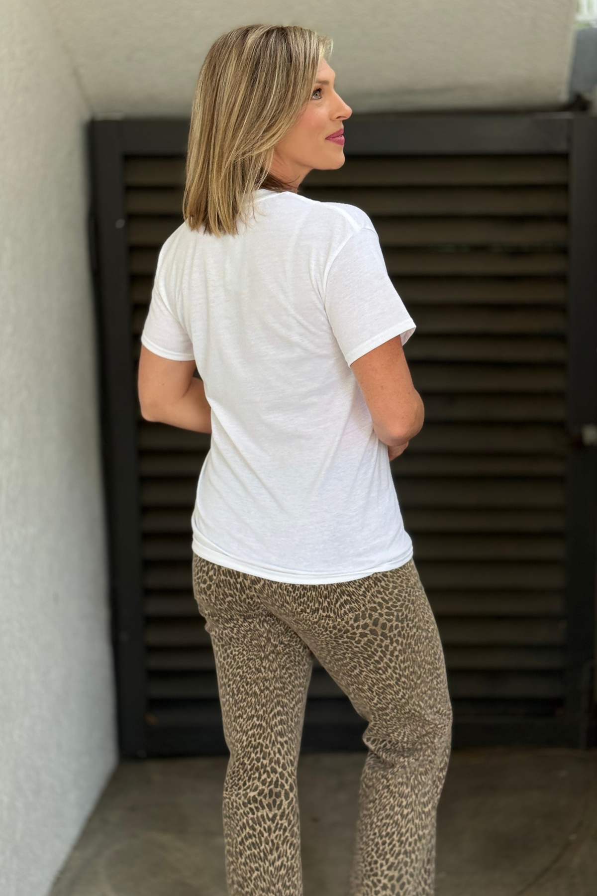 casual chic white tee with bold editorial graphic
