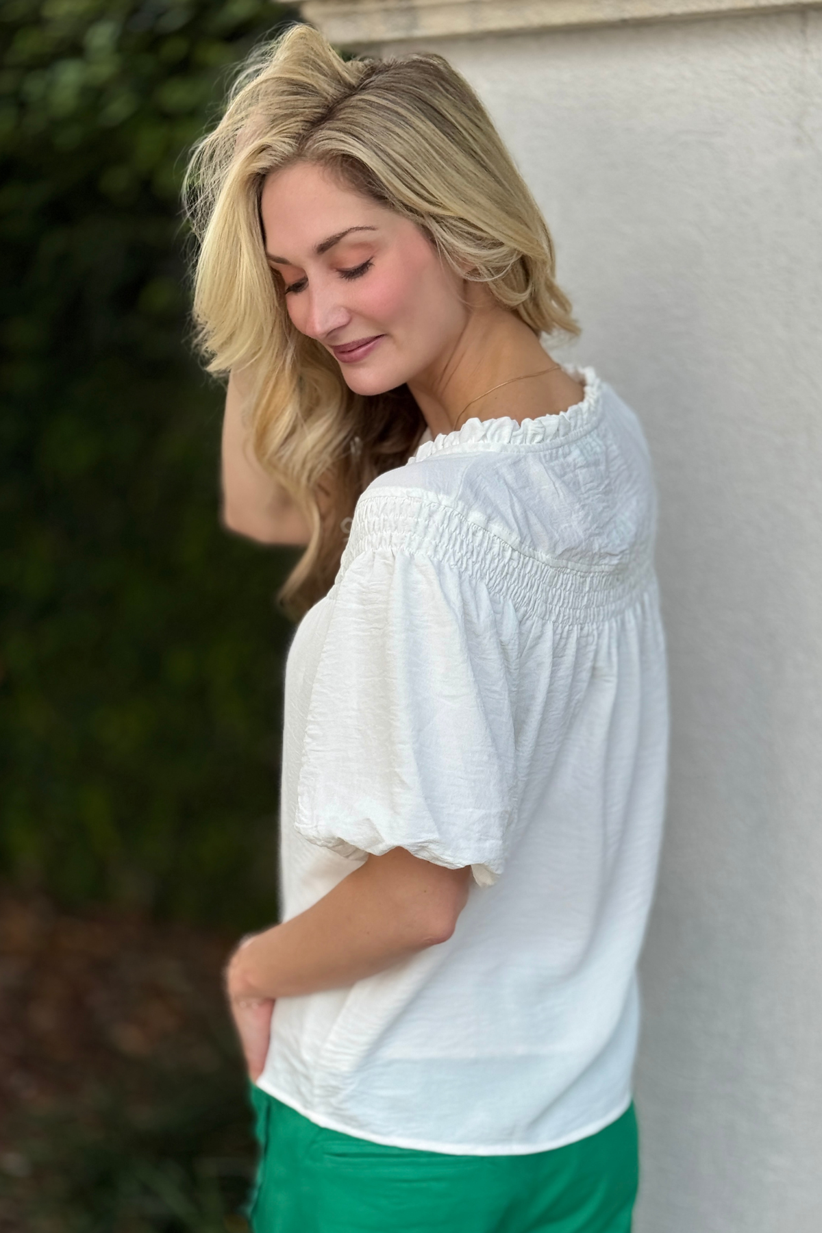 Lightweight lined white boutique top
